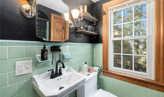 2 Haywood Rd, Coventry, RI 02816