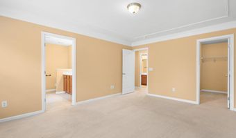892 Queen City Cres, Apex, NC 27523