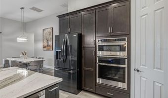 5254 WOLF CREEK Dr, Apollo Beach, FL 33572