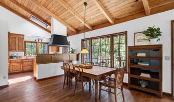 925 Old Farm Ln, Aptos, CA 95003
