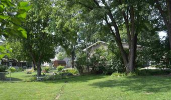 20 E Zeller St, North Liberty, IA 52317