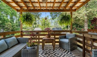 805 N Chestnut St, Aberdeen, NC 28315