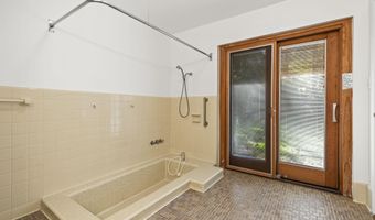 3548 N VALLEY St, Arlington, VA 22207