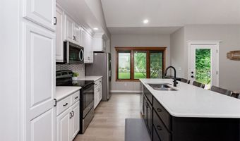 3210 NW Boulder Brook Pl, Ankeny, IA 50023