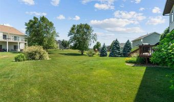1740 Silver Maple Trl, North Liberty, IA 52317