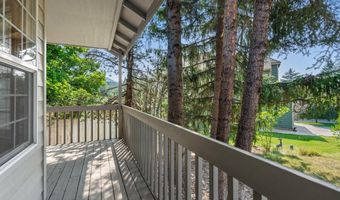 1961 NE Windy Tree Ct, Bend, OR 97701