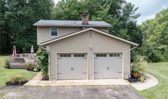 3090 Sourek Rd, Akron, OH 44333