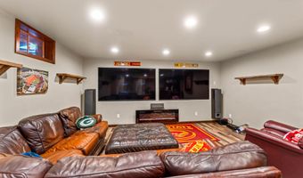 1035 Vermont Ct, Ames, IA 50014