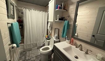 560 Evergreen Ave, Appomattox, VA 24522