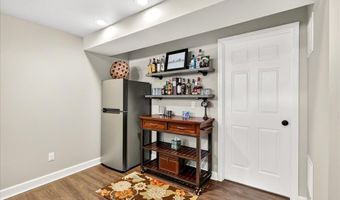 201 Coachgate, Ballwin, MO 63021