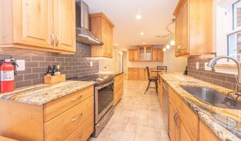641 Louise Dr, Ann Arbor, MI 48103