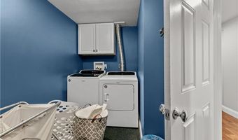 16 Shields St 2, Newport, RI 02840