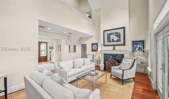 30 Dolphin Point Dr, Beaufort, SC 29907