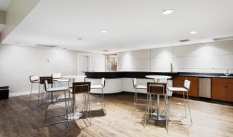 60 S VAN DORN St 507, Alexandria, VA 22304