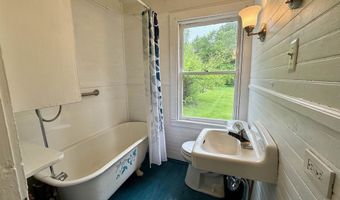 927 Water St, Bennington, VT 05257