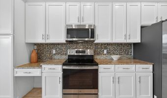 924 Bunker View Dr, Apollo Beach, FL 33572