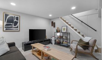 3177 Sunnywood Dr, Ann Arbor, MI 48103
