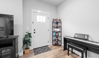 2882 Sunburst Dr, Ammon, ID 83406