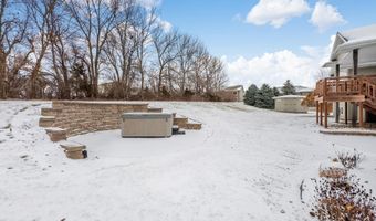 2225 E Byrum Cir, Brandon, SD 57005