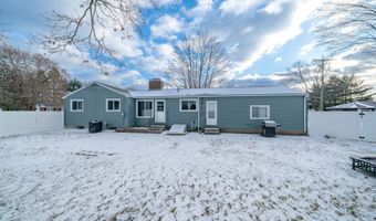 30 Raymond Pl, Cromwell, CT 06416