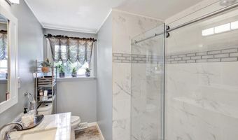 24 Venus Ave, Burlington, VT 05408