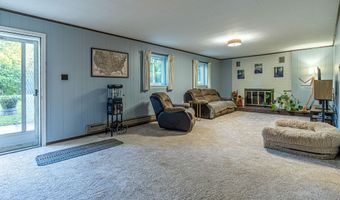 190 Crestview Dr, Abingdon, VA 24210