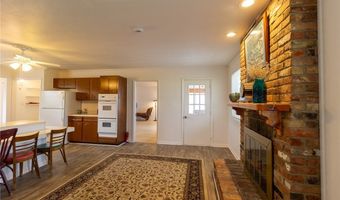 126 Greenbriar Dr, Aurora, OH 44202