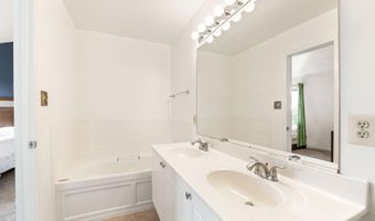21071 MOSSY GLEN Ter, Ashburn, VA 20147
