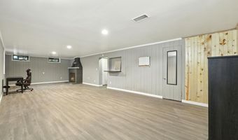 312 W Pleasant St, Angola, IN 46703