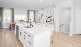 4290 Reusch Cir, New Castle, DE 19720