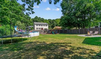 59 Belvedere Dr, Bristol, RI 02809