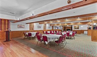 383 Metacom Ave, Bristol, RI 02809