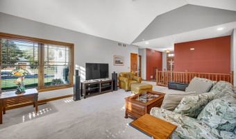 2161 Burnham Ct, Algonquin, IL 60102