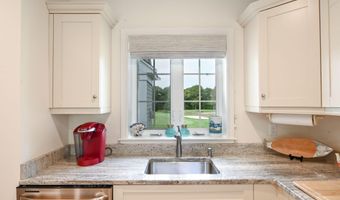 16 Amberwood Ct, Bourne, MA 02532