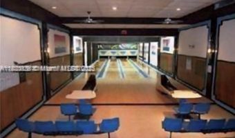 2910 Point East Dr M610, Aventura, FL 33160