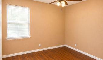 412 W Franklin St, Alvord, TX 76225