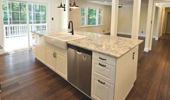 8925 FALLING CREEK Ct, Annandale, VA 22003