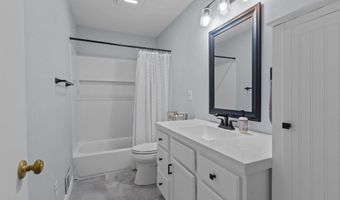 1920 E FRANCES St, Appleton, WI 54911