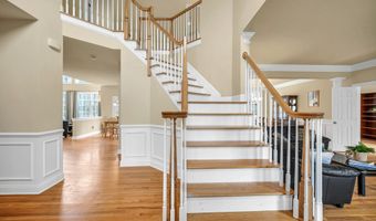 284 Northington Dr, Avon, CT 06001