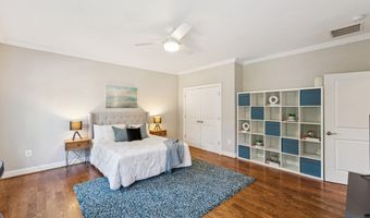 2354 N QUEBEC St, Arlington, VA 22207