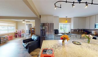 705 Glenview Dr, Albert Lea, MN 56007