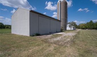879 N 200 Rd, Baldwin City, KS 66006