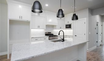 30 Selland Dr, Bella Vista, AR 72715