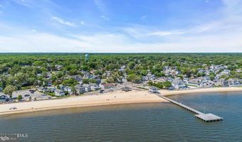 375 E BARNEGAT Ave, Bayville, NJ 08721