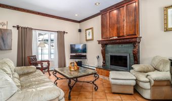 38 N Lake Shore Dr, Brookfield, CT 06804