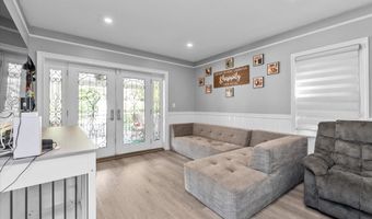 22 Towne St, Amityville, NY 11701