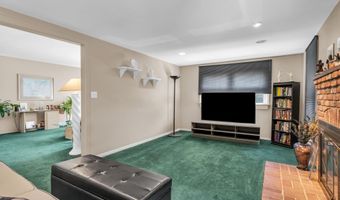900 Cable Ave, Beachwood, NJ 08722