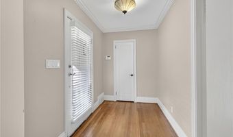 1040 Lindridge Dr NE, Atlanta, GA 30324