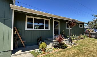 537 ART St, Brookings, OR 97415