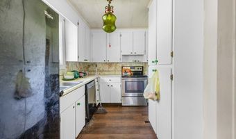 414 S Hutchinson Ave, Adel, GA 31620